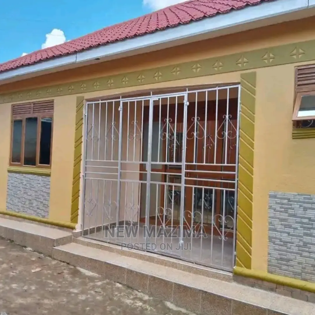 2bdrm House in Nansana Katokr, Central Division for Sale