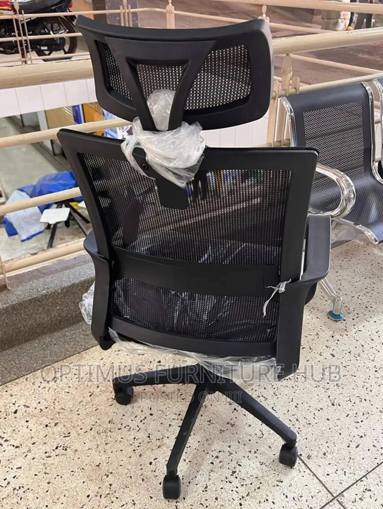 Office Chair (Black)