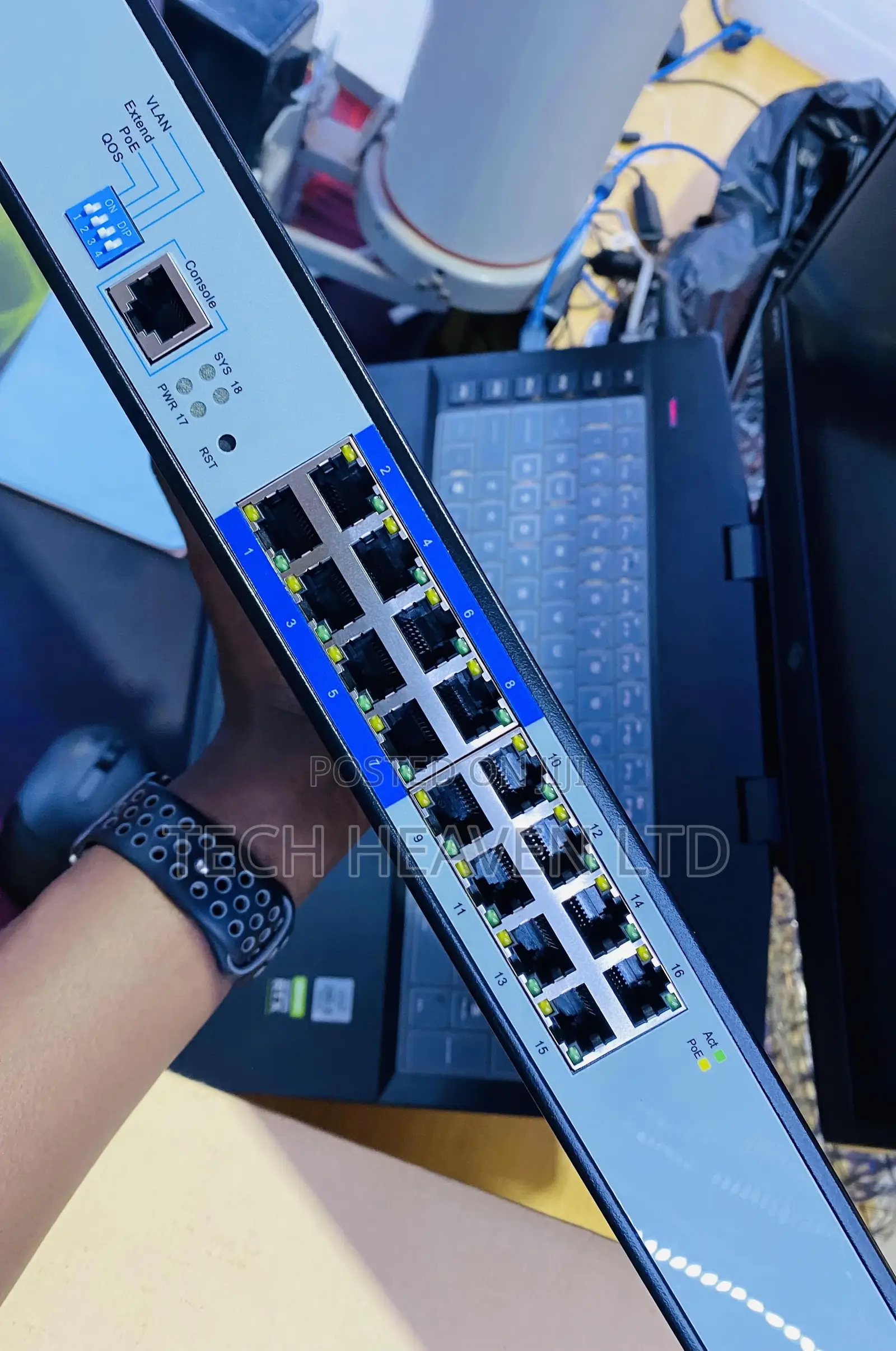16 Port Poe Gigabit Smart Managed Switch - Dlink