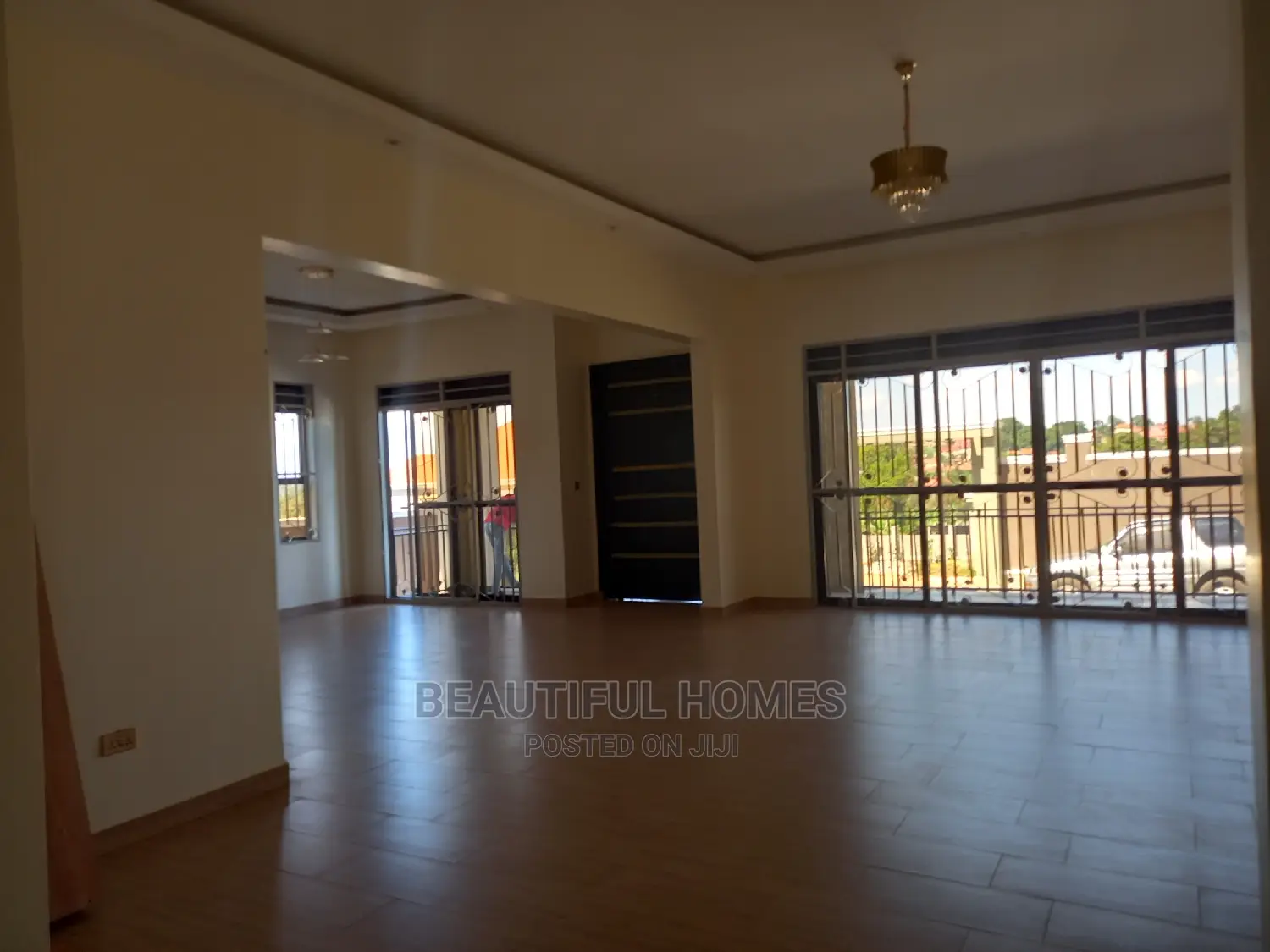 Furnished 4bdrm House in Kira for Sale