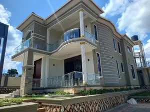 Furnished 6bdrm Duplex in Kira Corporate for Sale