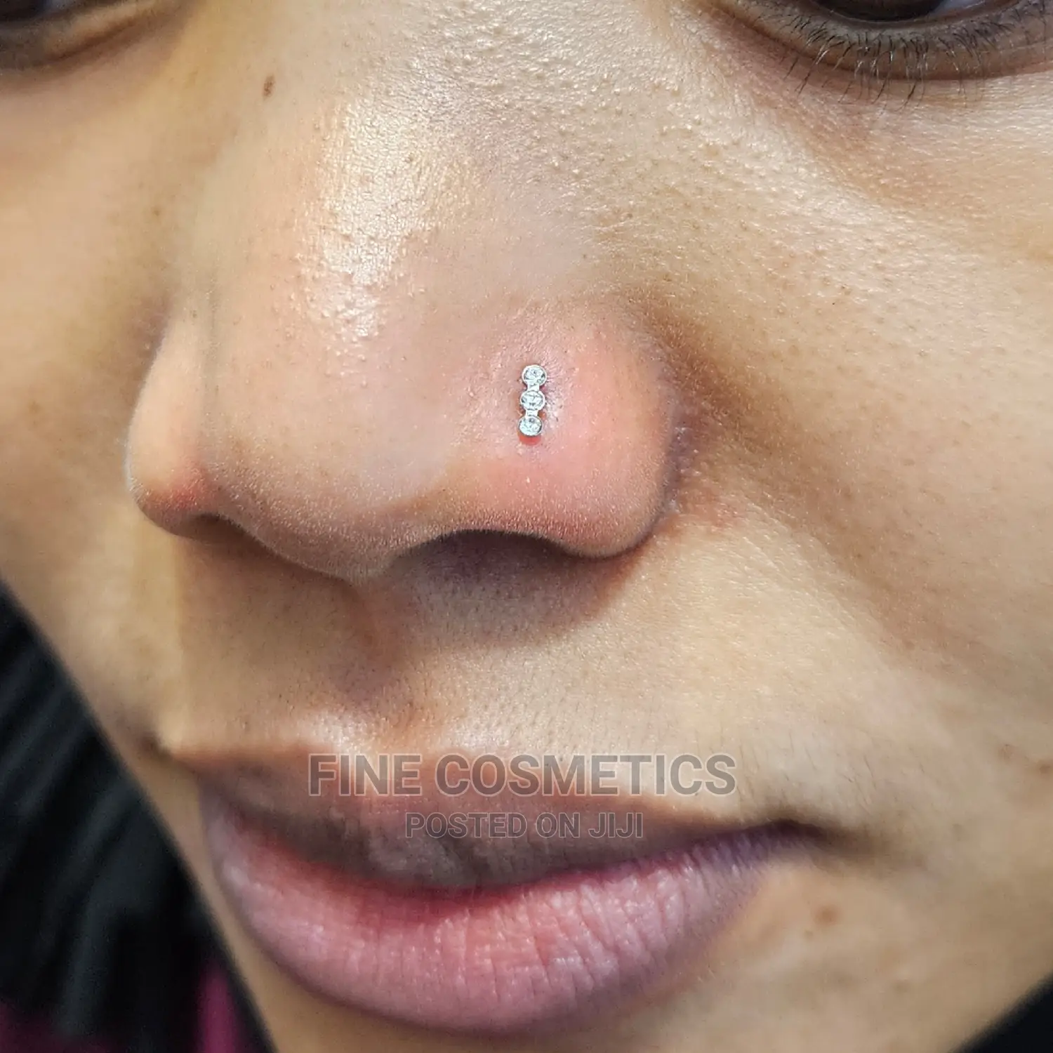 1pc Corkscrew Nose Stud Crystalised Surgical Steel Nose Pin