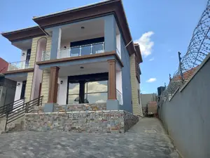 Furnished 6bdrm Mansion in Kira Mansions for Sale