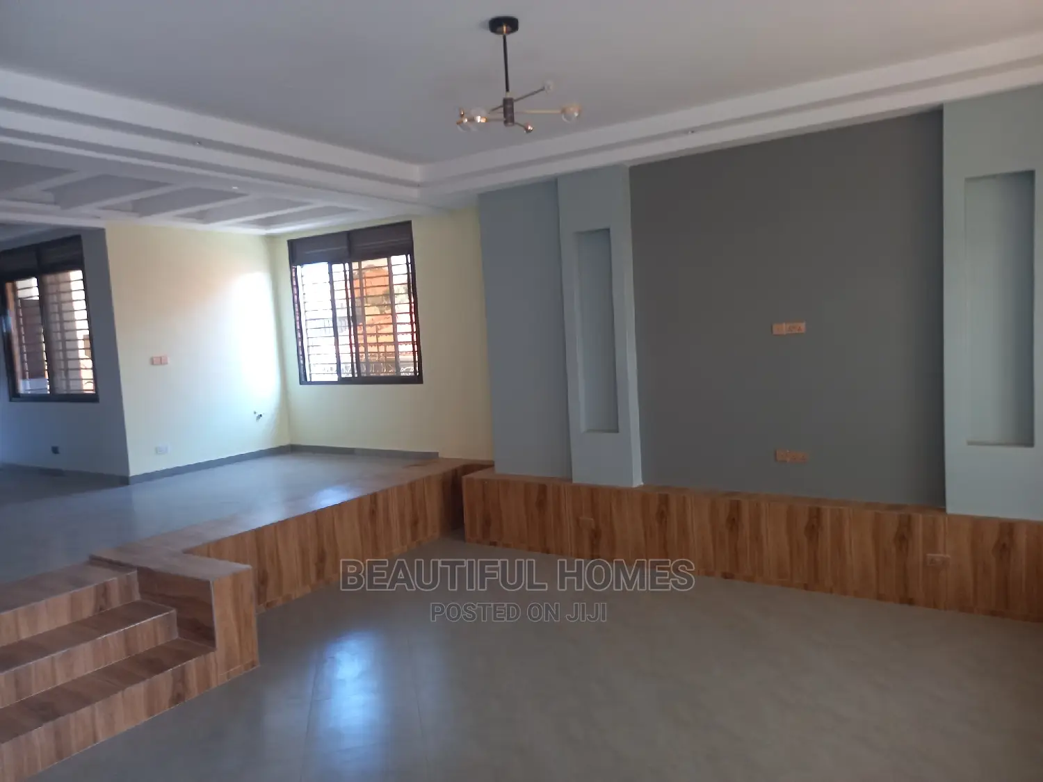 Furnished 6bdrm House in Kira for Sale