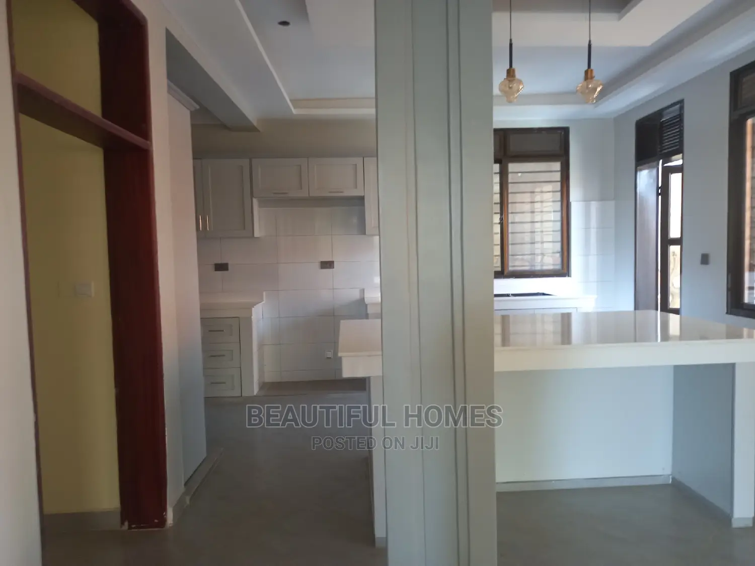 Furnished 6bdrm Mansion in Kira for Sale