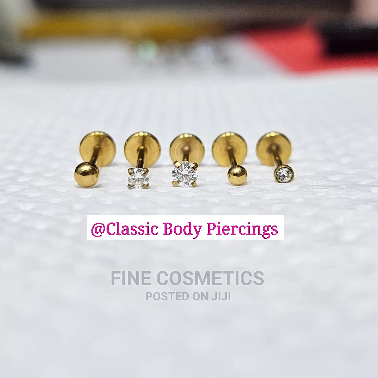 1pc Titanium Nose Pin Threadless Push in Screw Nose Stud