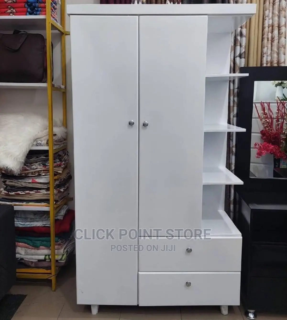 Wardrobe/Wooden Wardrobe/Wardrobe/Wardrobes/Classy Wardrobe