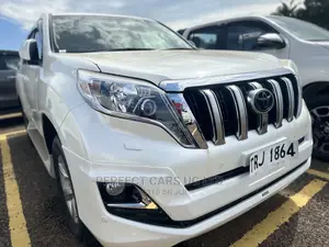 Photo - Toyota Land Cruiser Prado 2.7 VVT-i 2015 Off White