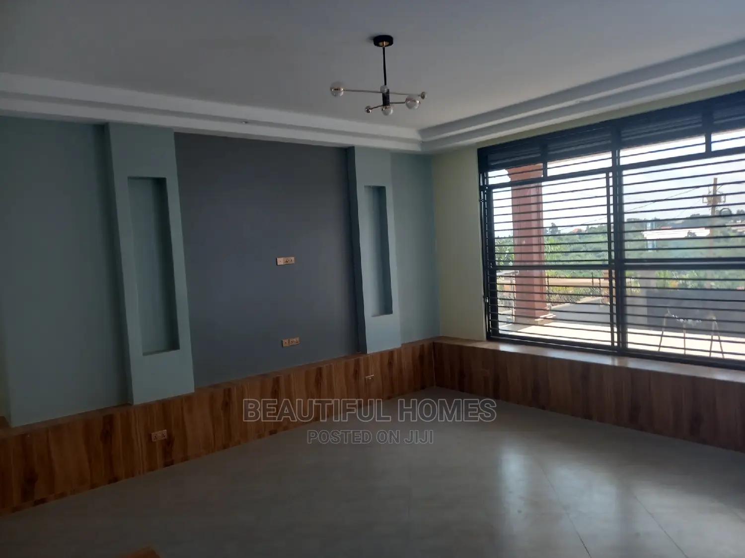 Furnished 6bdrm Mansion in Kira First Class for Sale