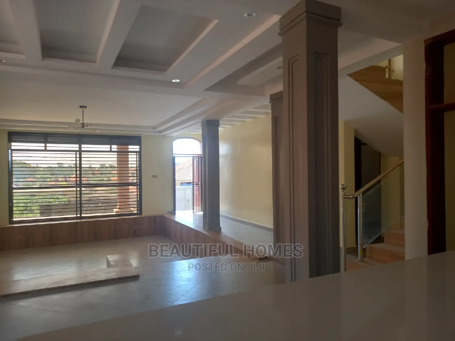 Furnished 6bdrm Mansion in Kira First Class for Sale