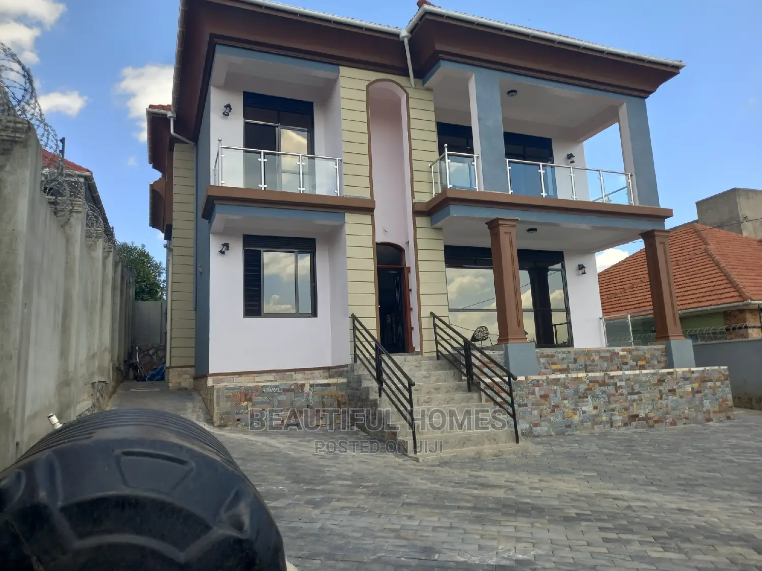 Furnished 6bdrm House in Kira for Sale