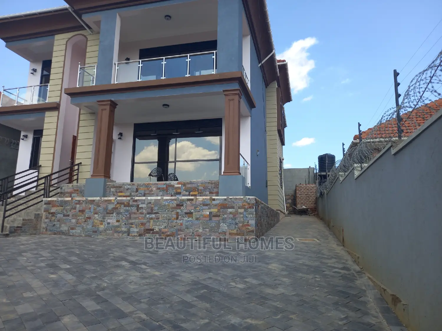 Furnished 6bdrm House in Kira for Sale