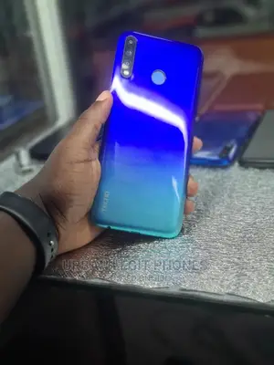 Photo - Tecno Spark 4 32 GB Blue