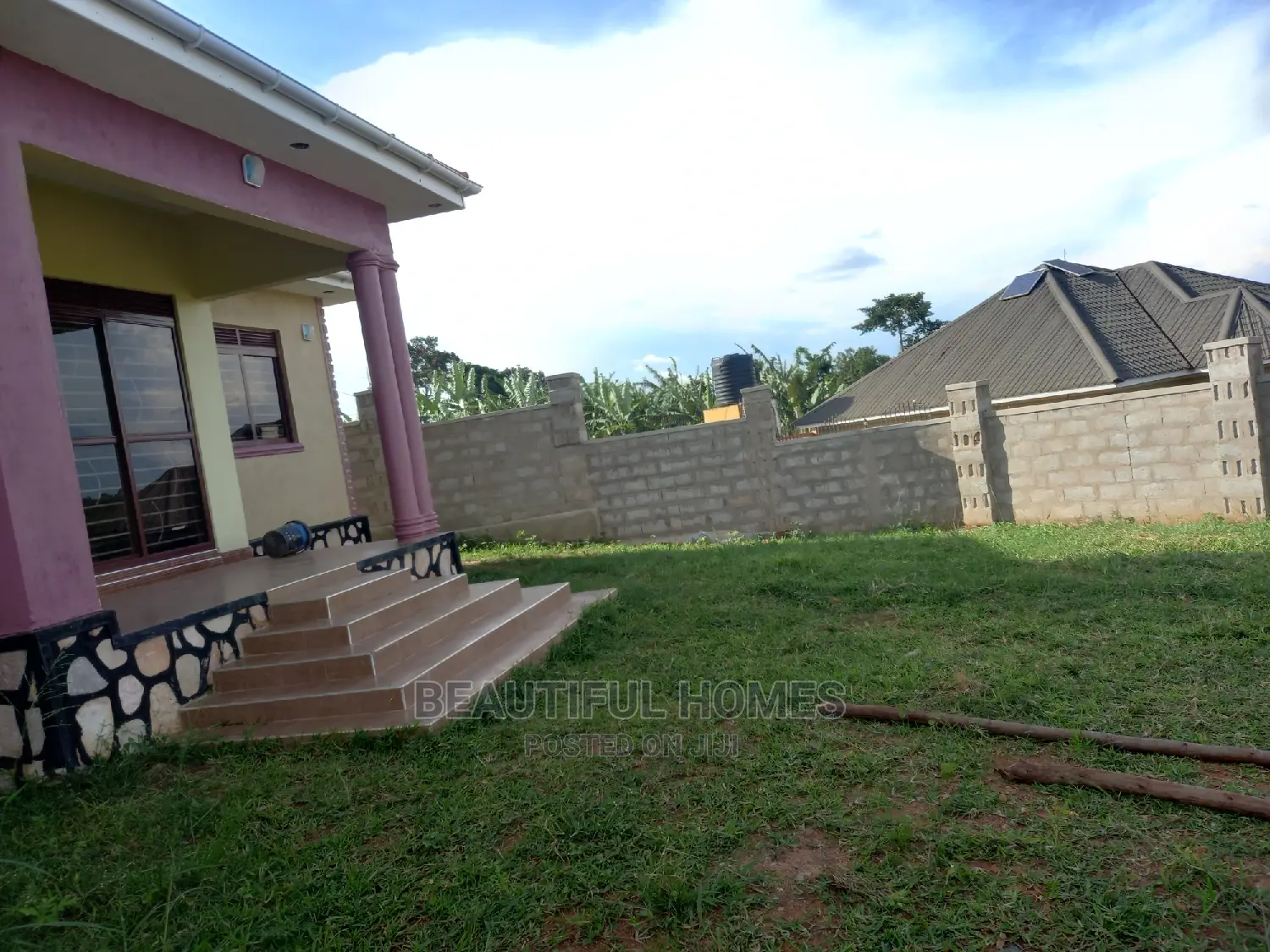Furnished 4bdrm Bungalow in Kira for Sale