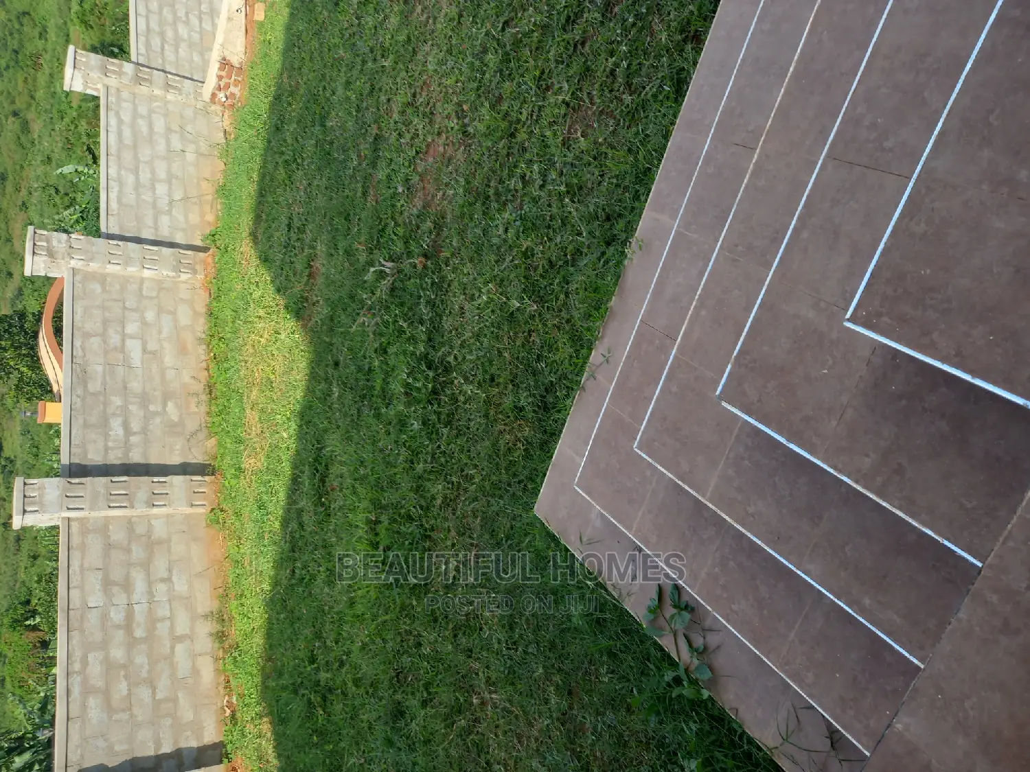 Furnished 4bdrm Bungalow in Kira for Sale