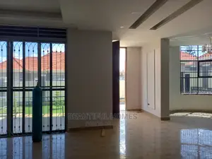 Furnished 6bdrm Duplex in Kira for sale