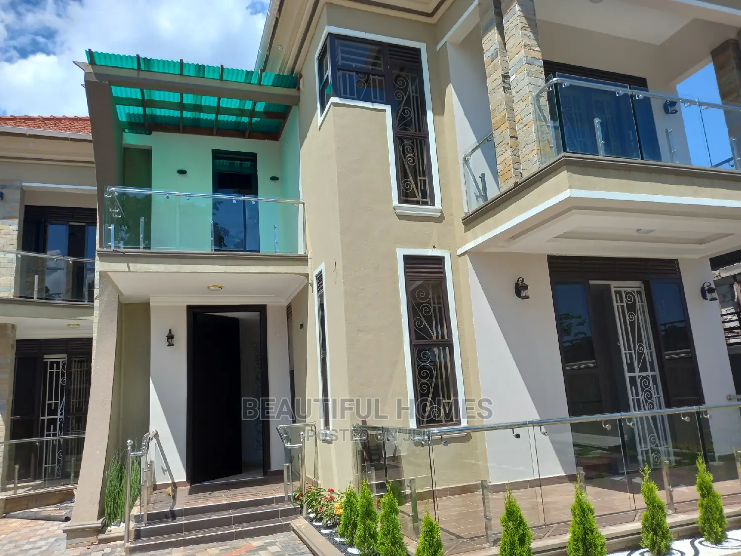 Furnished 6bdrm House in Kira1 for Sale
