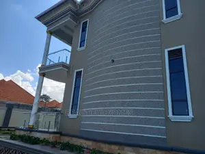 Furnished 6bdrm House in Kira1 for Sale