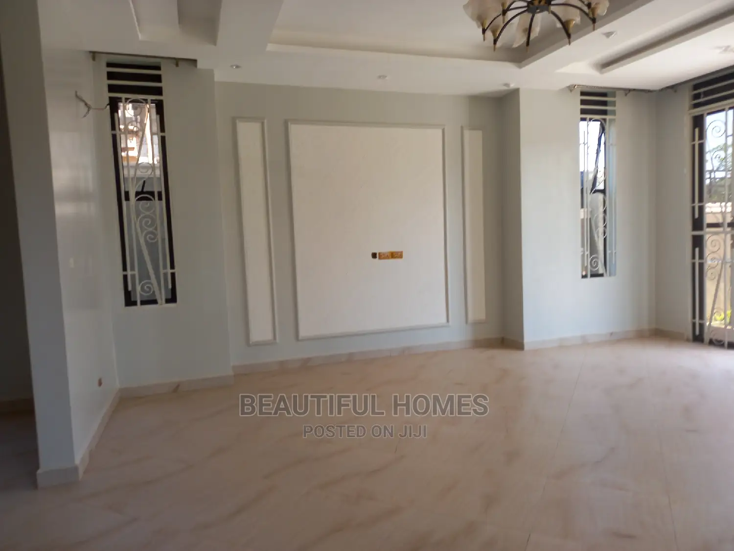 Furnished 6bdrm House in Kira for Sale