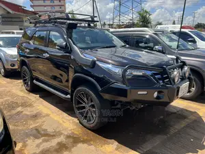 Toyota Fortuner 2015 Burgundy