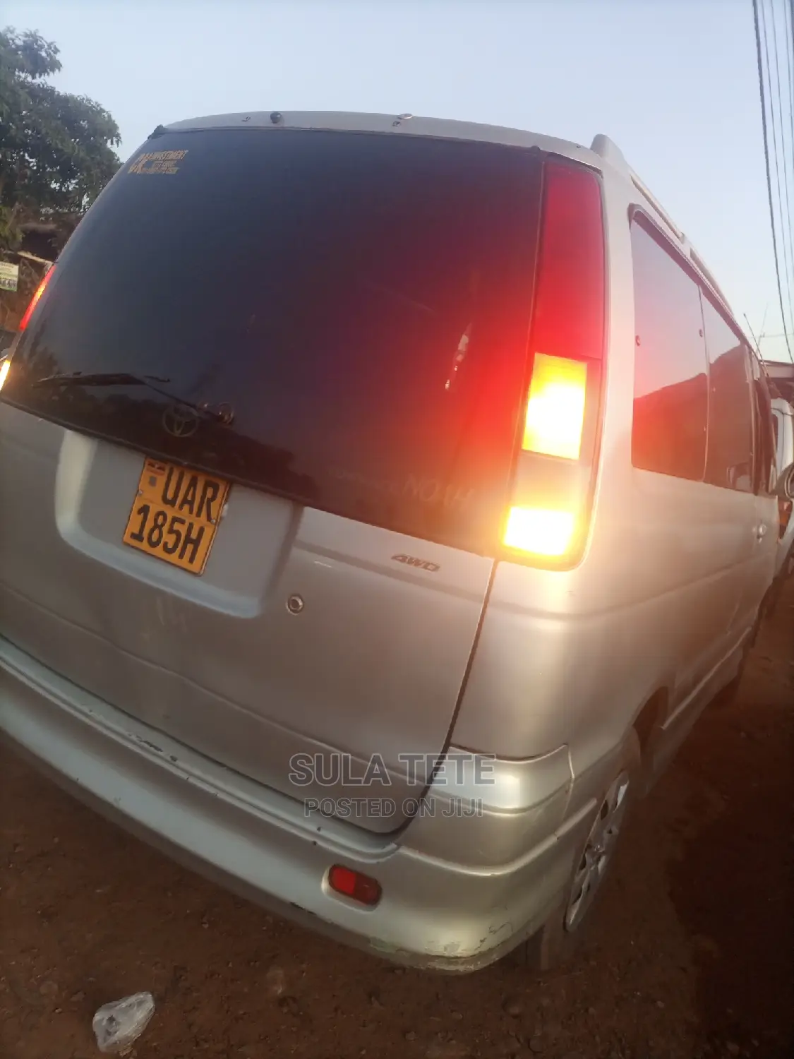 Toyota Noah 2.0 AWD (8 Seater) 2001 Silver