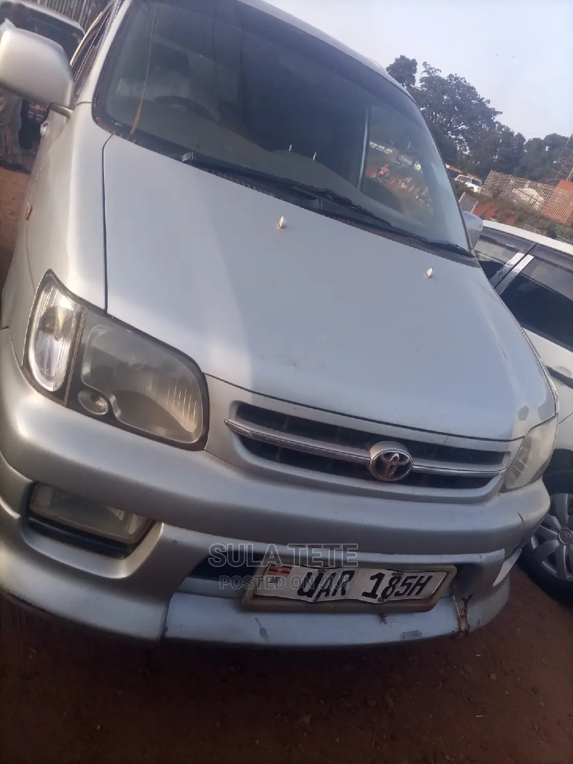 Toyota Noah 2.0 AWD (8 Seater) 2001 Silver