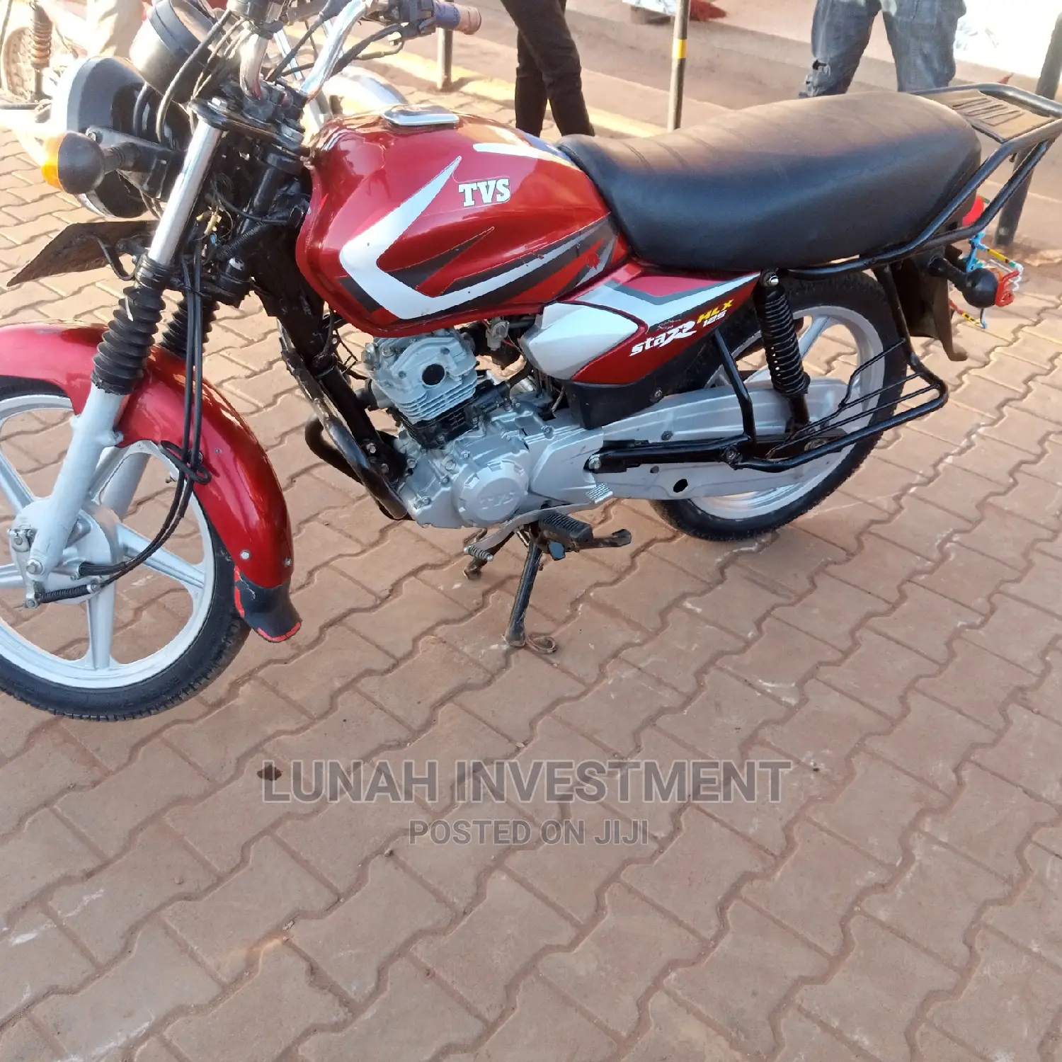 TVS HLX 125 2022 Brown