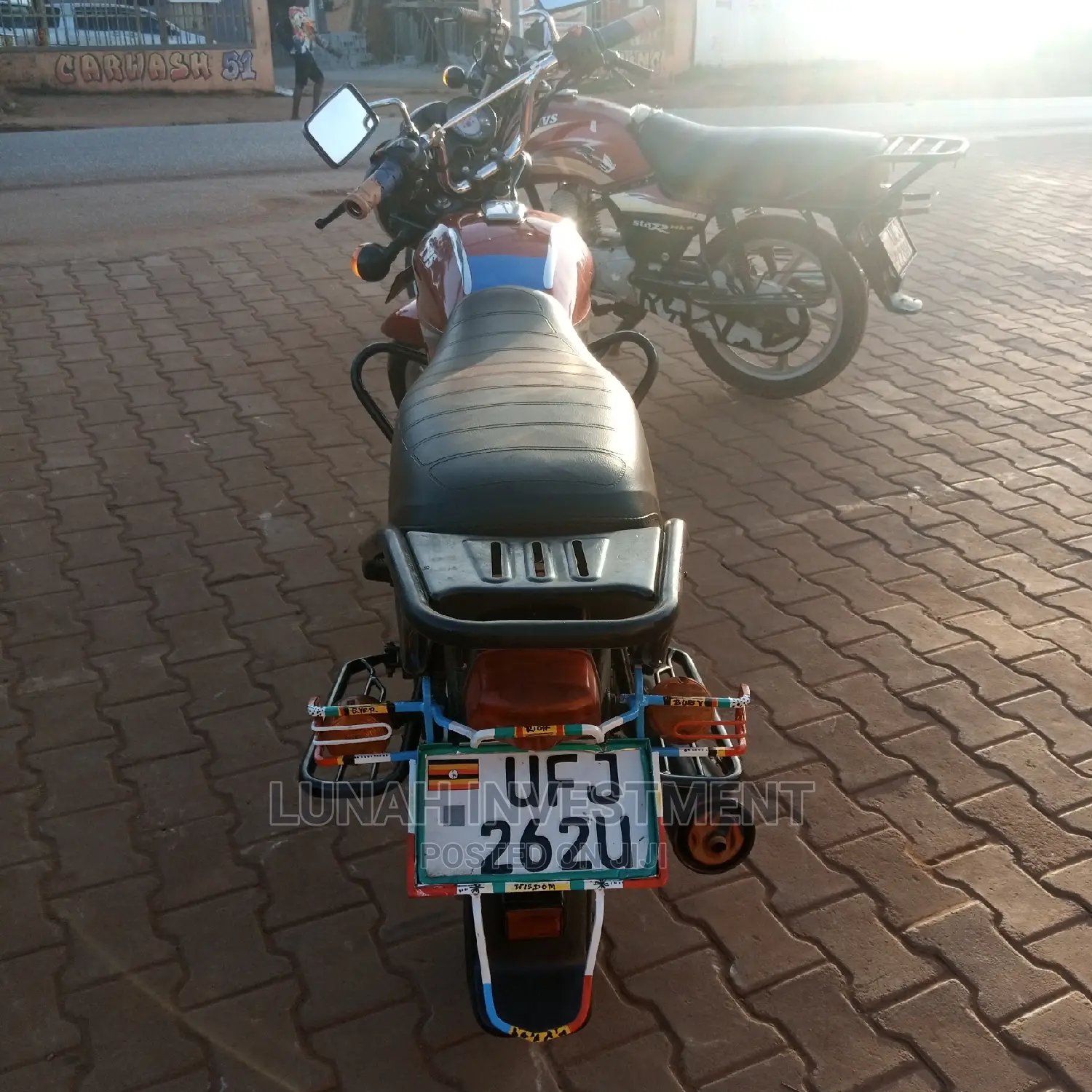 TVS HLX 125 2022 Brown