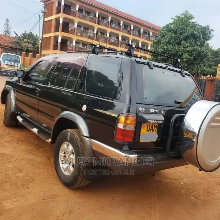 Nissan Terrano 1995 Black