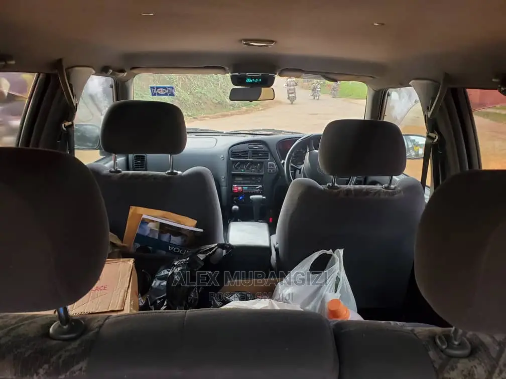 Nissan Terrano 1995 Black