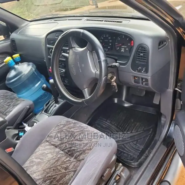 Nissan Terrano 1995 Black
