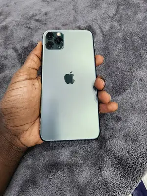 Photo - Apple iPhone 11 Pro Max 256 GB Green
