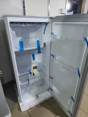Chiq Refrigerator 195L