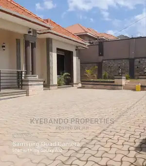 4bdrm Bungalow in Real Estate, Kira for sale