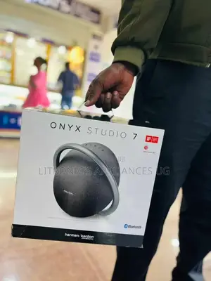 Studio 7 Onyx JBL