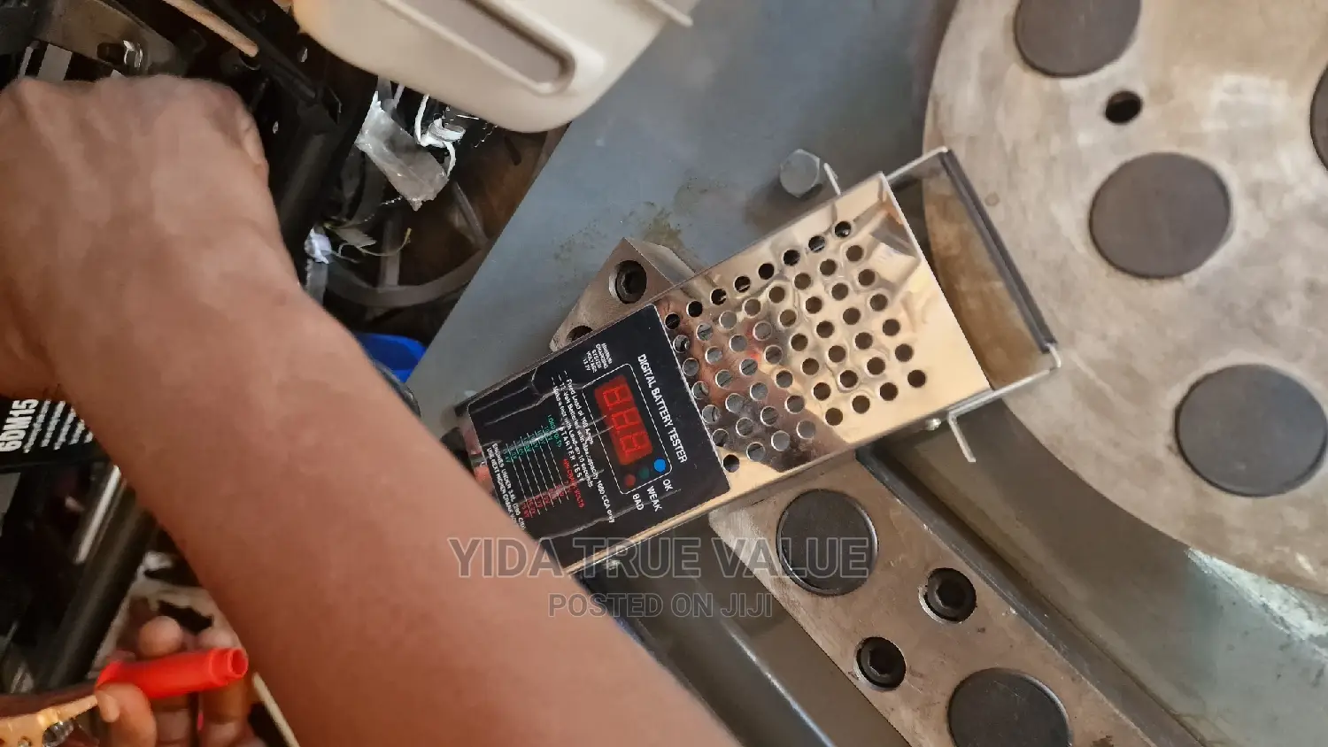 Digital Battery Tester