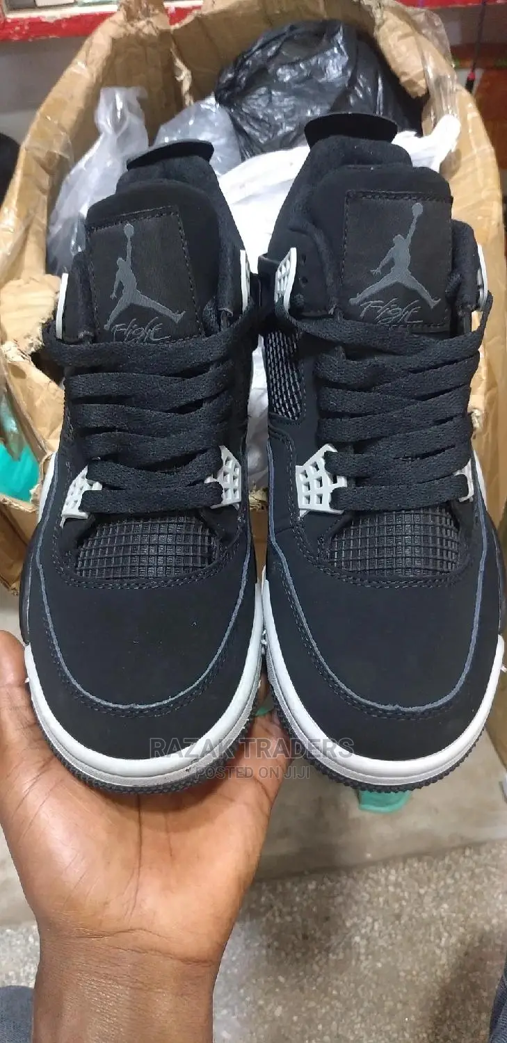 Air Jordan 4