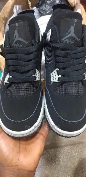 Air Jordan 4