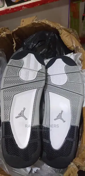 Air Jordan 4