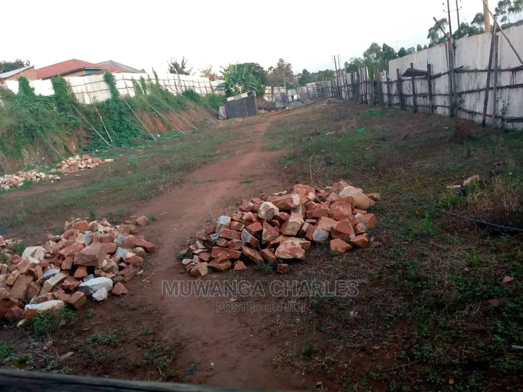 Plots in Gayaza Majigye