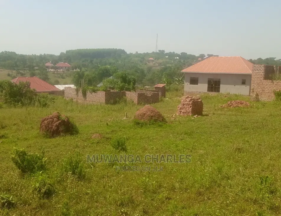 Plots in Gayaza Majigye