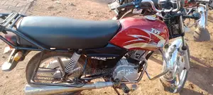 TVS HLX Plus ES 2015 Orange