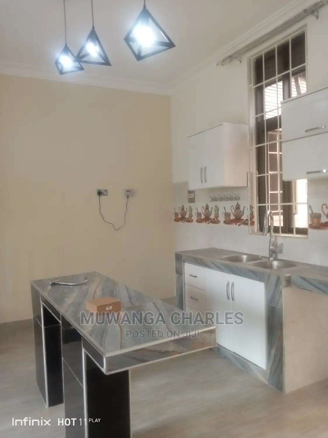 3bdrm Duplex in Central Division for rent