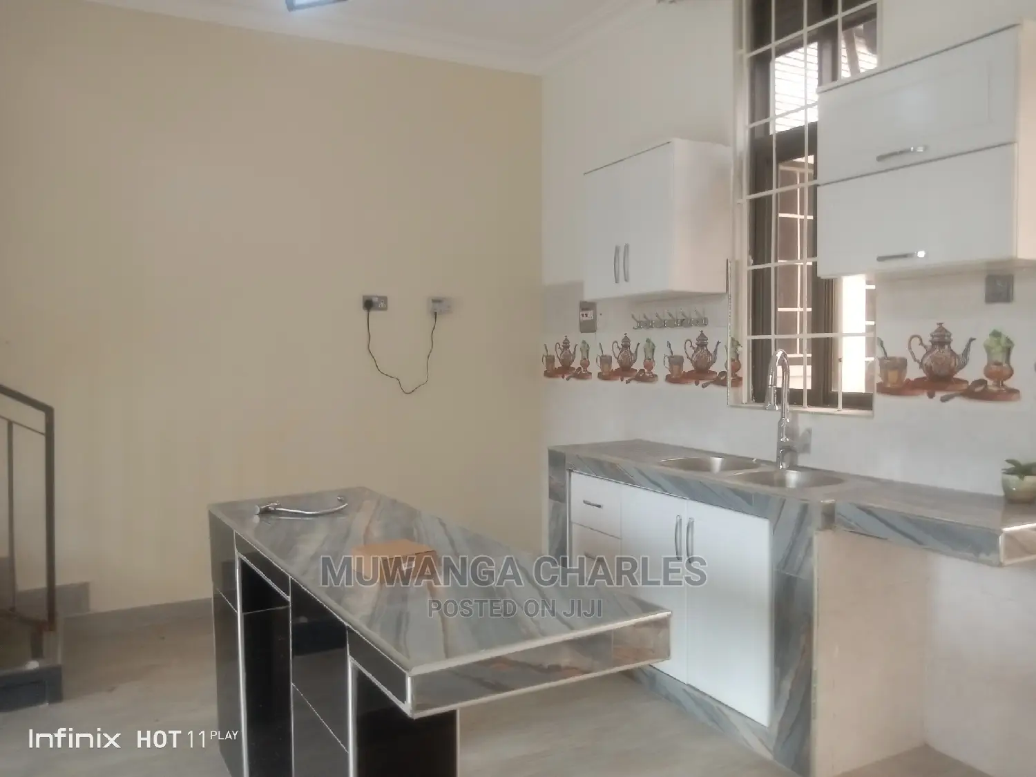 3bdrm Duplex in Central Division for rent