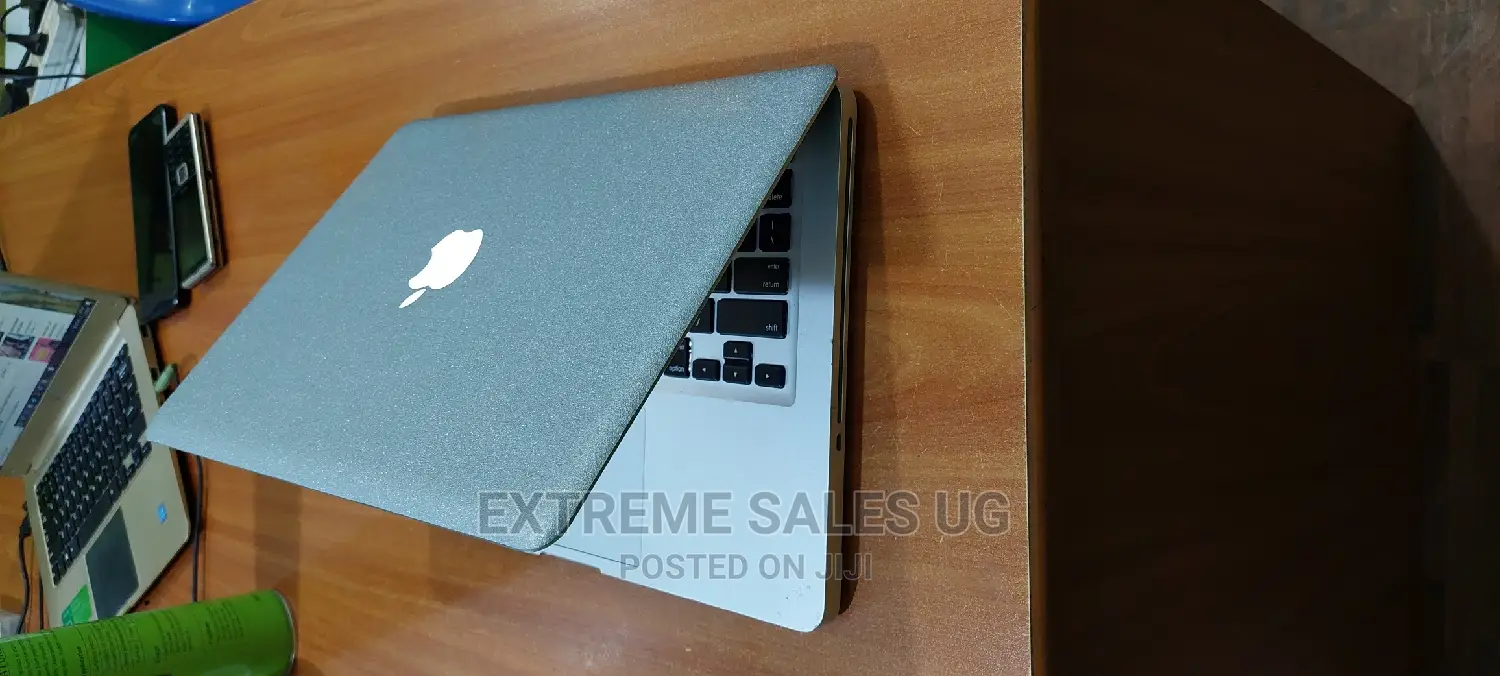 Laptop Apple MacBook Pro 2012 4GB Intel Core I5 HDD 256GB