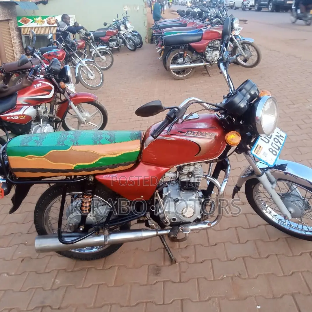 Bajaj Boxer 2018 Brown