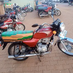 Bajaj Boxer 2018 Brown