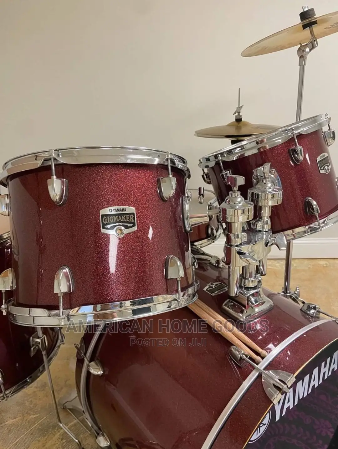 Yamaha Complete Drum Set With Cymbals and Hi-Hat.