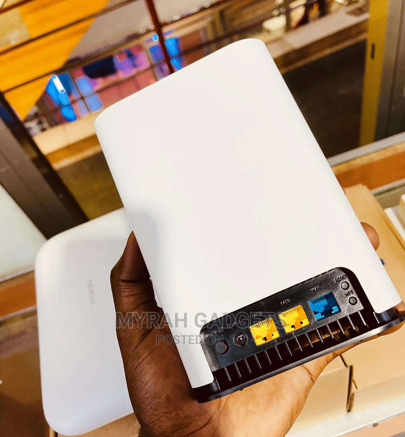 Unlocked Nokia Wi-Fi Beacon 4G LTE -Indoor-Outdoor Router