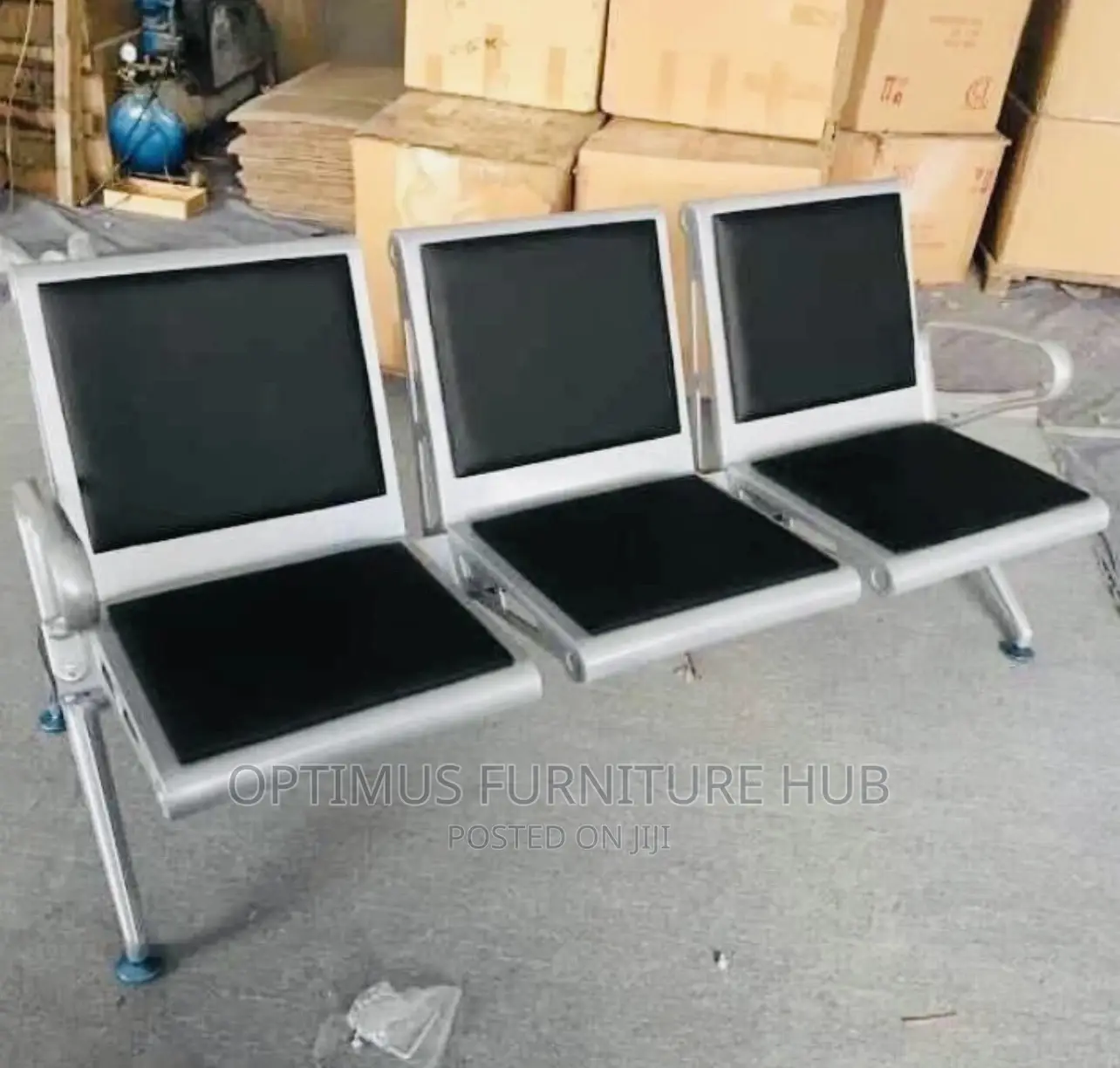 Waiting Chair (Cushioned)
